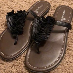 NWOT Montego Bay Club Slip-On Ruffle Sandals